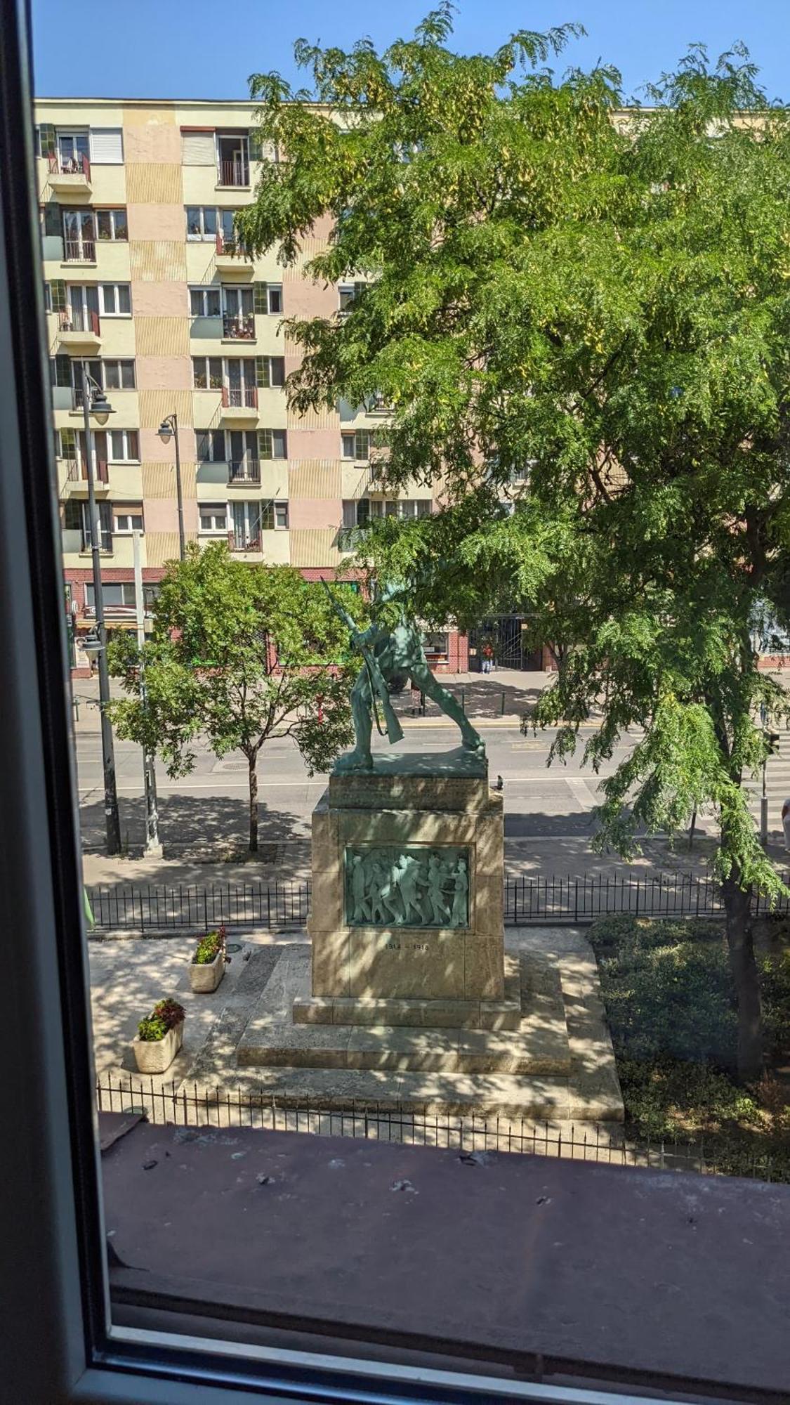 H4 Budapeszt